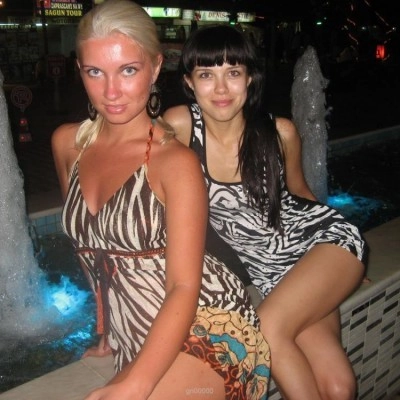 Photo album: Sexy girlfriends on vacation 1